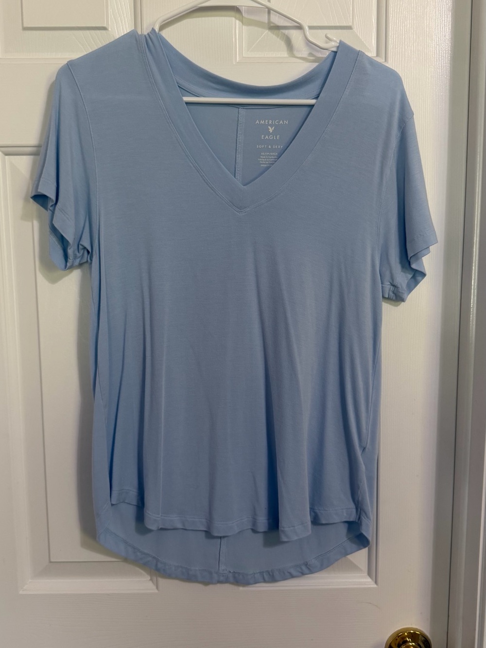 American Eagle Outfitters Light Blue V-Neck Short Sleeve Tee